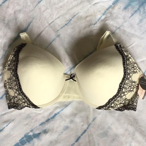 New with tags,40D Bra - Picture 1 of 4